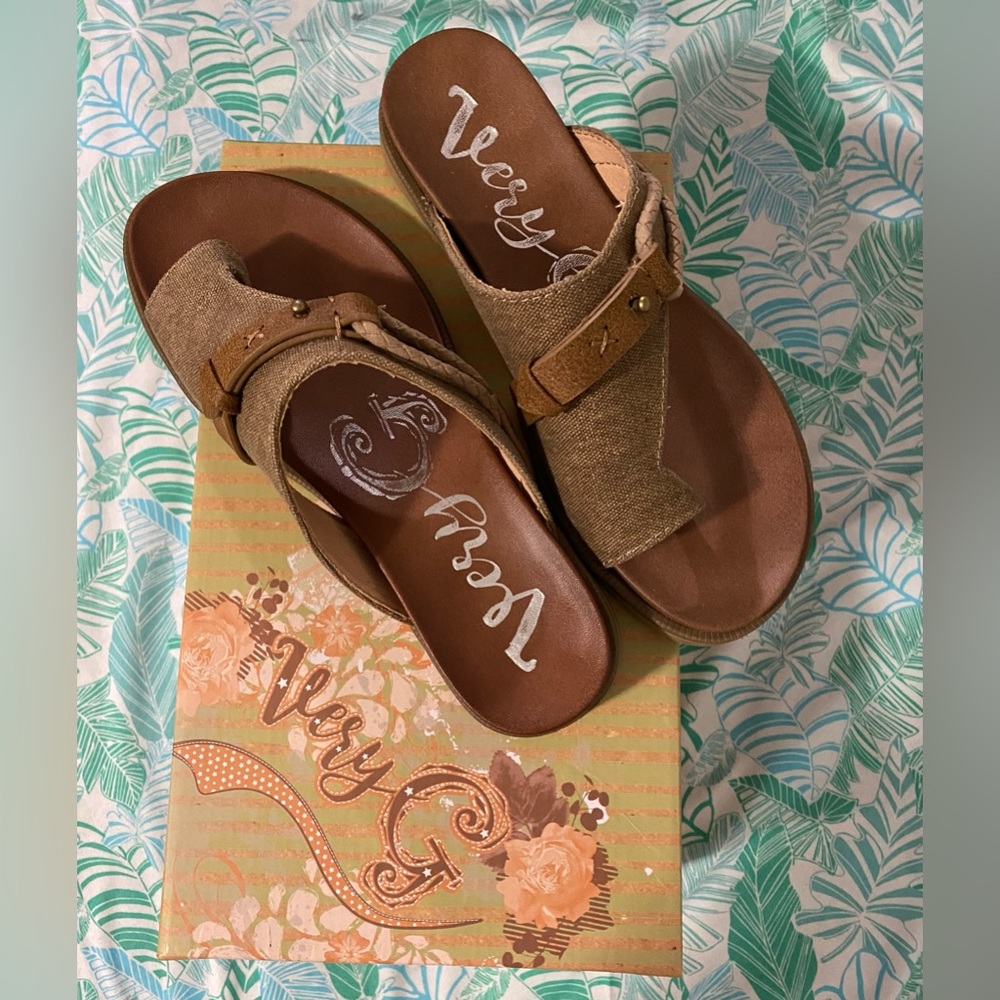 Very G Tan Sandals